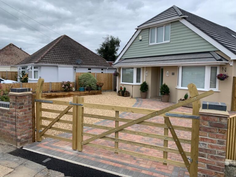 Timber fencing fitted to a sloping garden