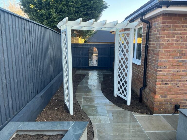 Paved patio and brickwork laid by Turners